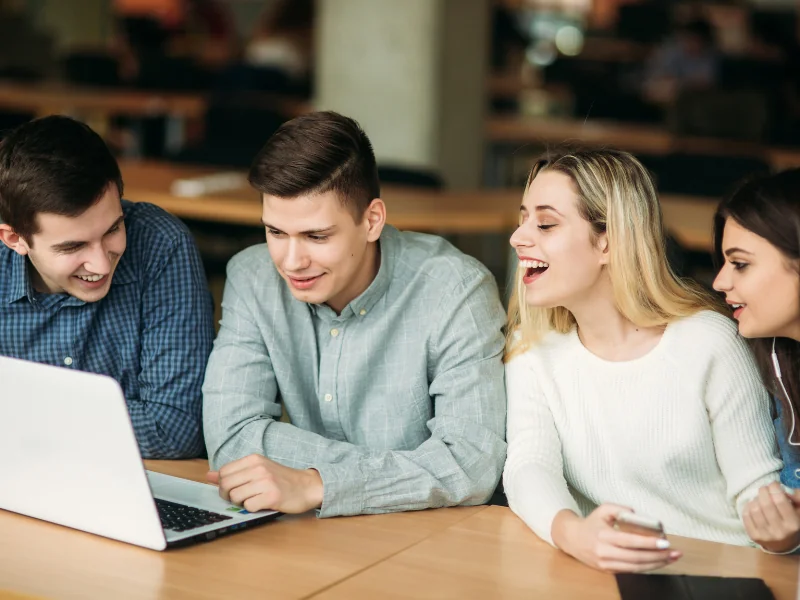 Navigating Winter Break with College Students: A Guide for Parents